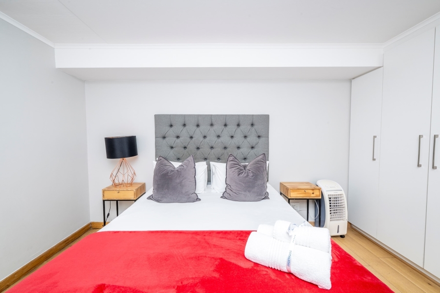 2 Bedroom Property for Sale in Woodstock Western Cape